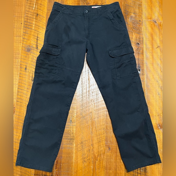 Wrangler Relaxed Fit Black Cargo Pants Size 32 - Picture 1 of 8